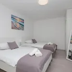 Cozy Home In Sumet With Wifi *
