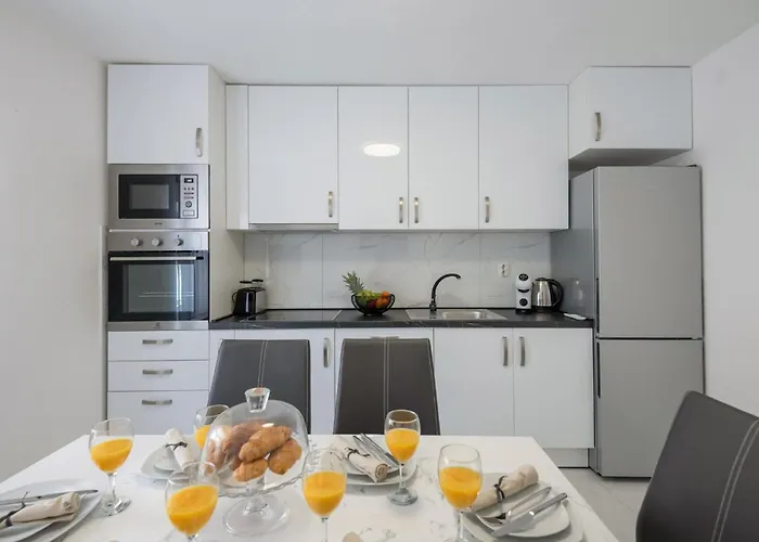 3 Bedroom Gorgeous In * Šumet