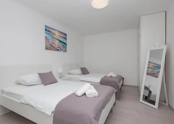 3 Bedroom Gorgeous In *